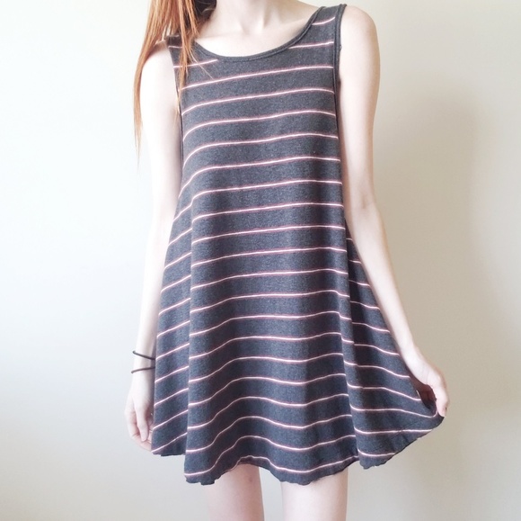 UO We the Free Garden Sleeveless Flared Tank - Picture 4 of 8